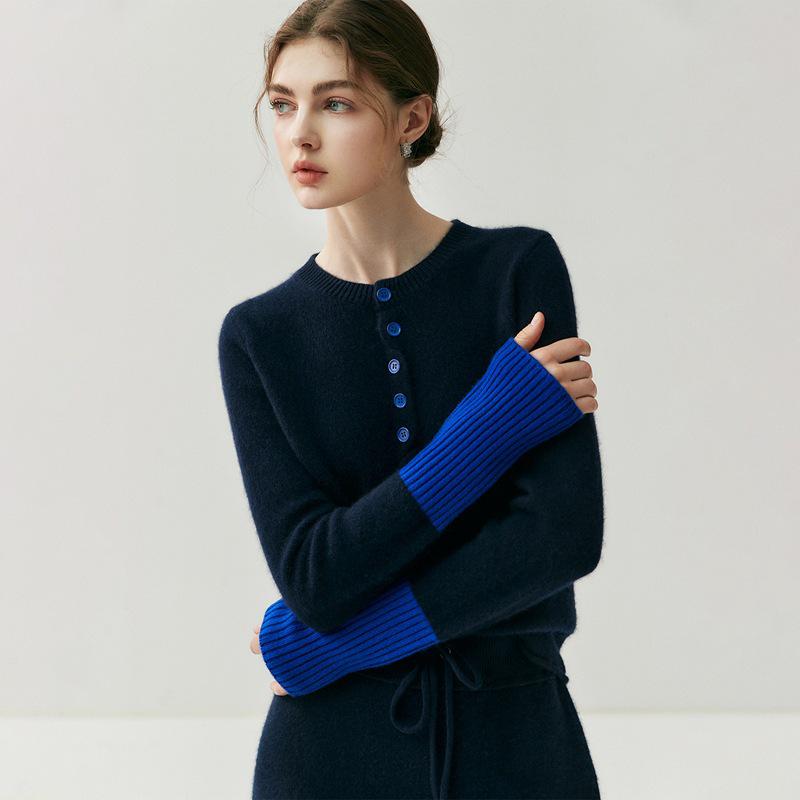 Artistic Color-Block Cashmere Cardigan: 2025 Autumn/Winter Women's Versatile Round Neck Knitwear