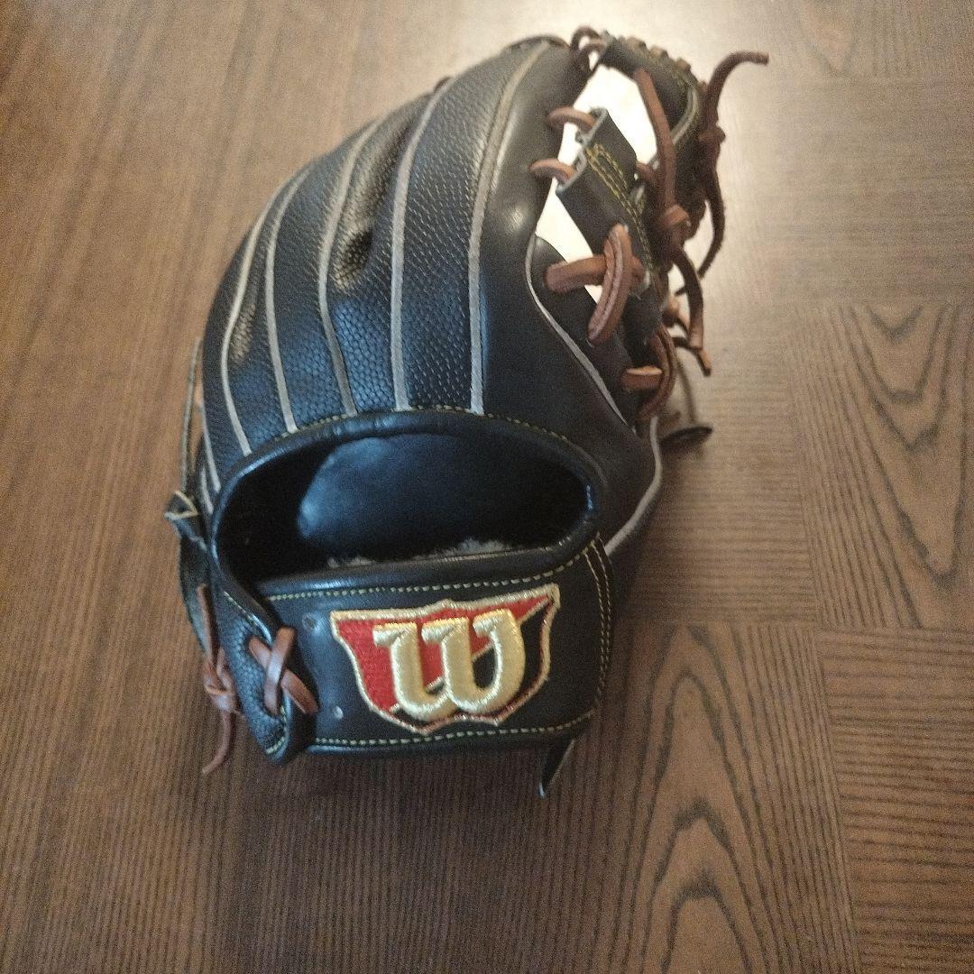 Used Wilson 86 type baseball glove (Betts specification)