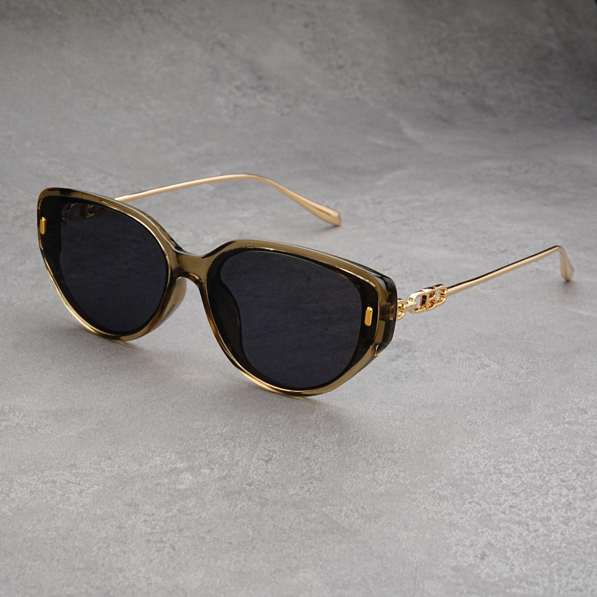 

2025 New Vintage Fashion Small Cat Eye Sunglasses Ladies Metal Leg Sun Glasses Women Retro Luxury Original Designer UV400 Gafas no case