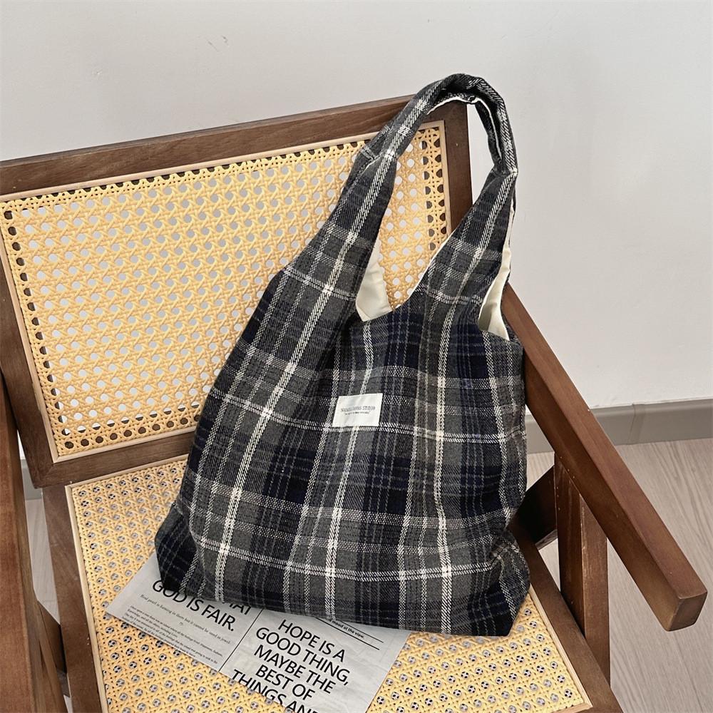 

Vintage Plaid Wool Shoulder Tote Bag For Women Stylish Large Capacity Everyday Use Vintage Green