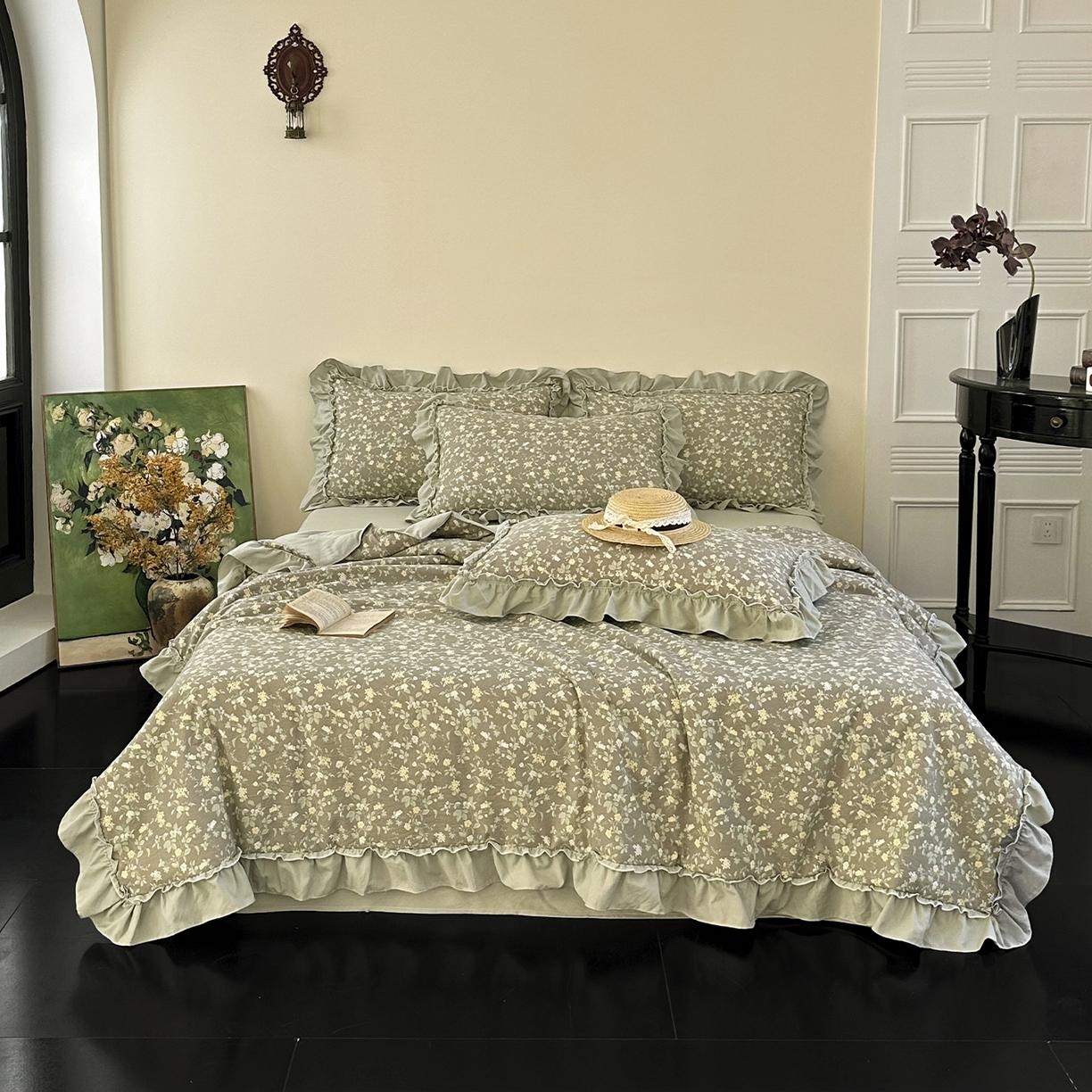 

French small floral comfortable summer quilt four-piece set summer breathable lace air conditioner quilt machine washable 150x200cm 4pcs