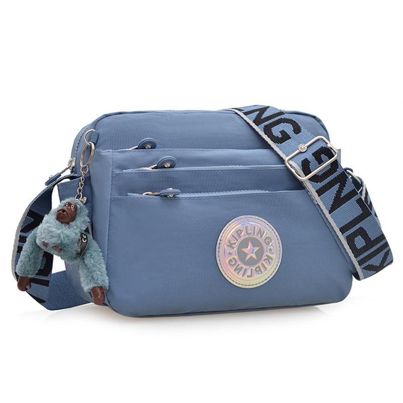 

Нейлоновая водонепроницаемая большая сумка кроссбоди, наплечная сумка, сумка-мессенджер с куклой-подвеской в виде обезьянки синий