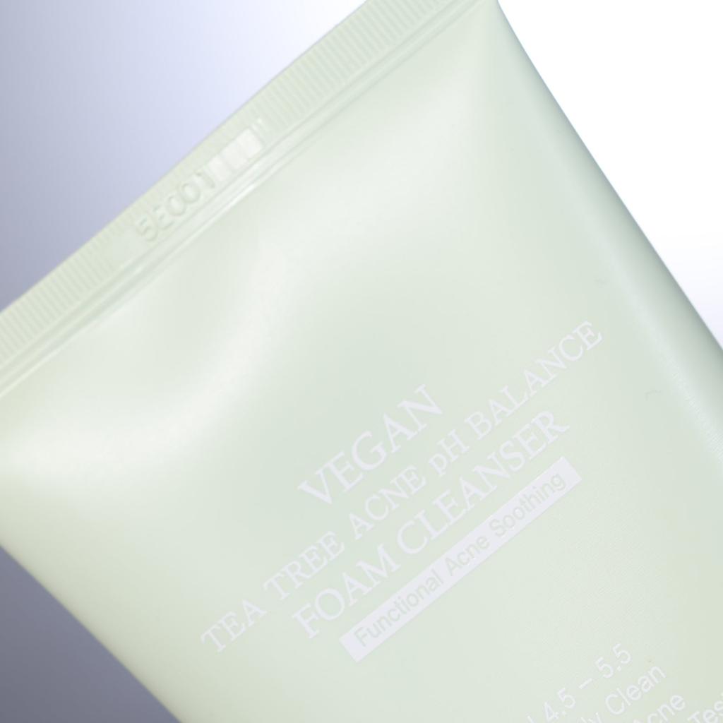 DERMASHARE Vegan Tea Tree Acne pH Balance Foam Cleanser 150ml