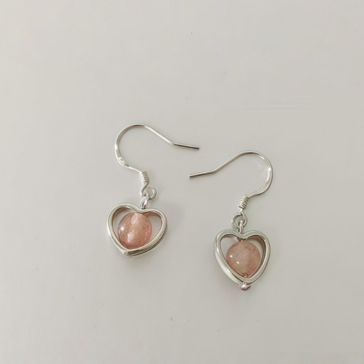 

European & American Style Red Agate Heart Shape Stud Earrings for Women - Simple Peach Heart Dangle Design