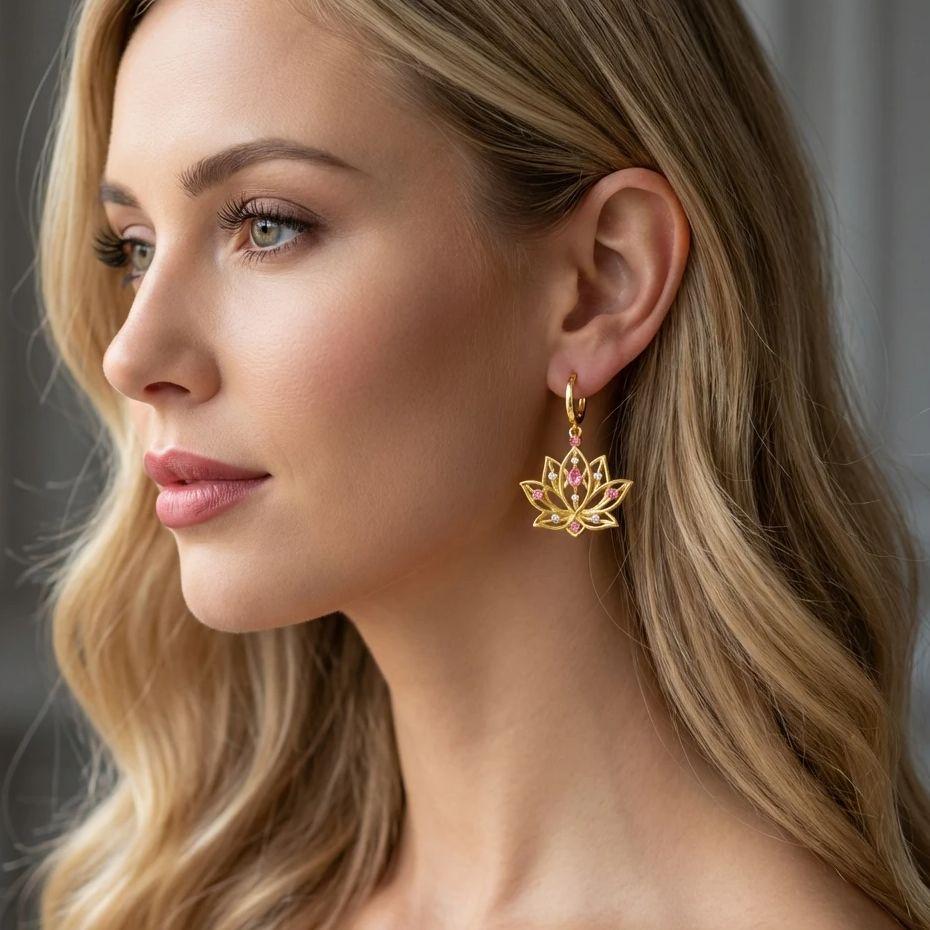 Boucles d'Oreilles Fleur de Lotus Ethniques pour Femmes Minimalistes Creuses Strass Roses Boucles d'Oreilles Créoles Fleur de Lotus Bijoux Élégants de Fête Cadeau