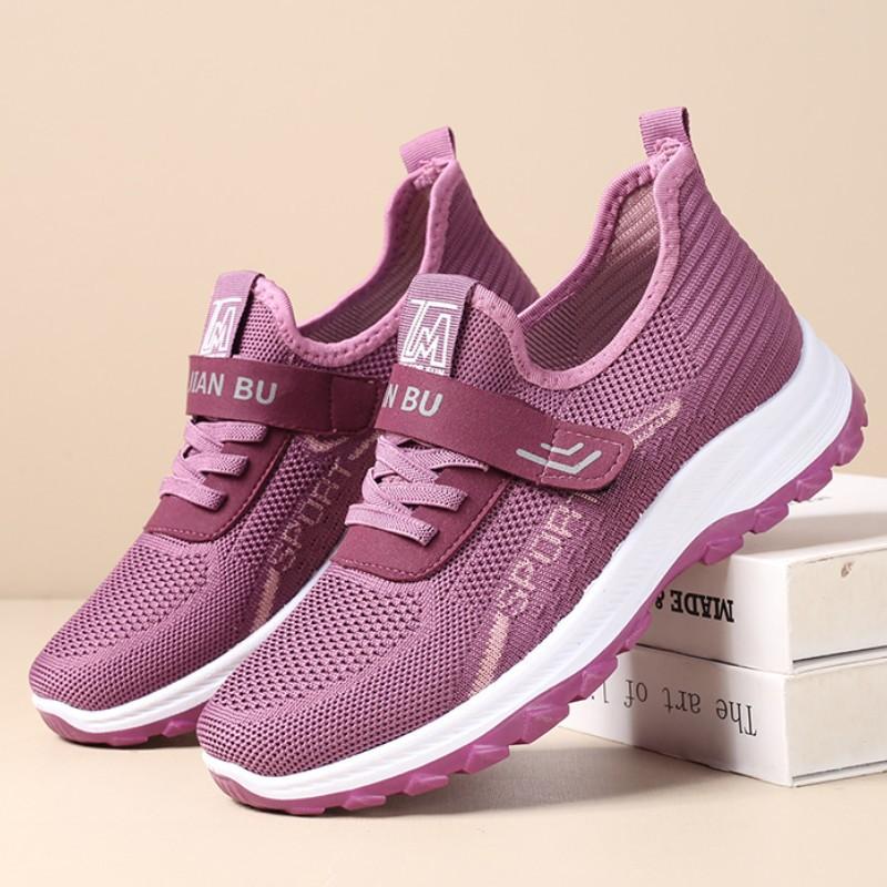 Cloth shoes women's autumn and winter Chinese walking shoes non-slip soft sole leisure sports leisure