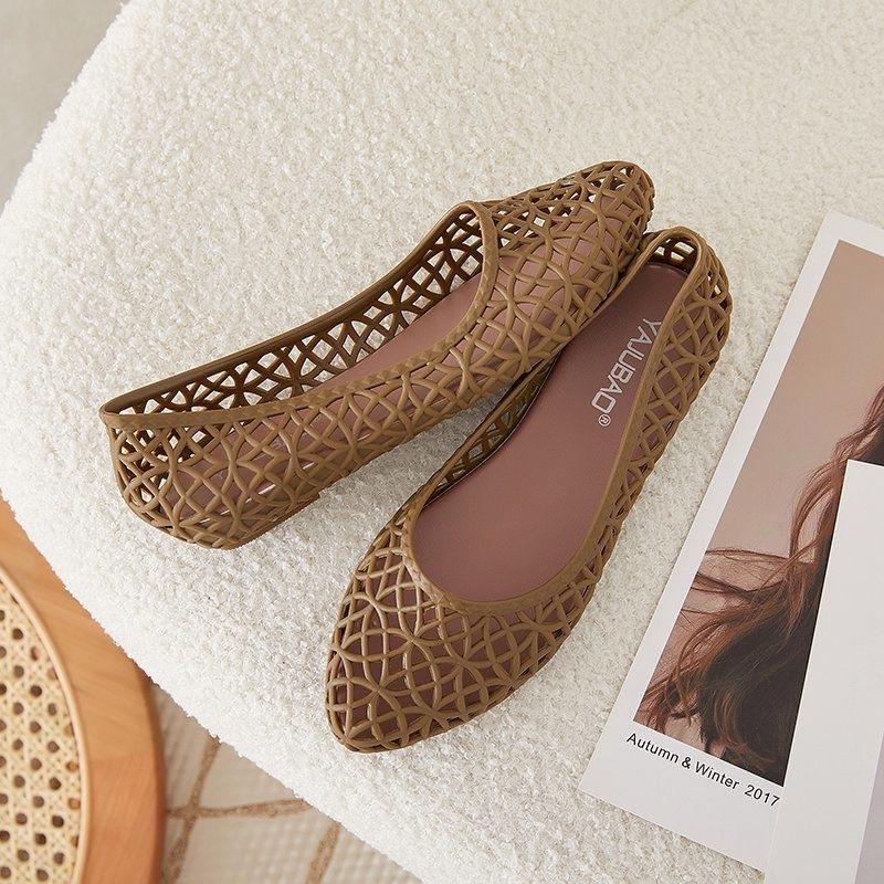 Summer Women's Plastic Jelly Sandals Flat Bottom Anti Slip Work Shoes Hollow Hole Anti Slip Beach Shoes