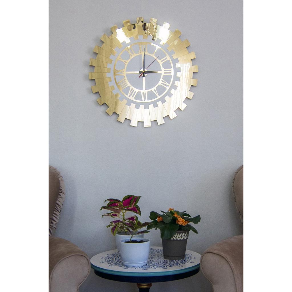 Sehr große dekorative Wanduhr mit klassischen römischen Ziffern, doppellagiges weißes MDF mit Goldspiegel, 60 x 60 cm