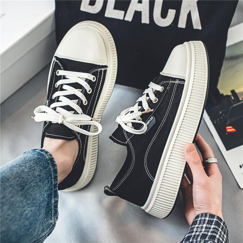

2025 весна низкие парусиновые белые кроссовки на шнуровке, дышащие, молодежные спортивные, модные, кеды для скейтборда, корейская версия, повседневная мужская обувь 44
