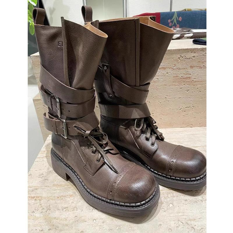 Brytyjski styl retro czarne średniej długości kozaki jeździeckie krótkie buty damskie 2025 wiosna i lato nowe miękka skóra gruba podeszwa klamra pasek buty motocyklowe