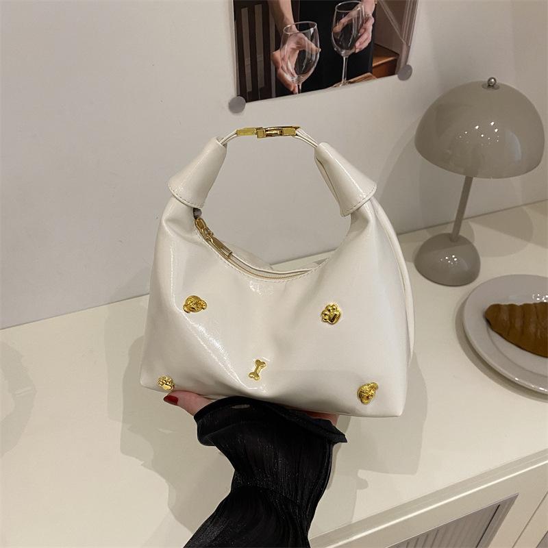 Super fire small bag women 2025 new foreign versatile messenger bag popular this year Korean women's dumpling bag