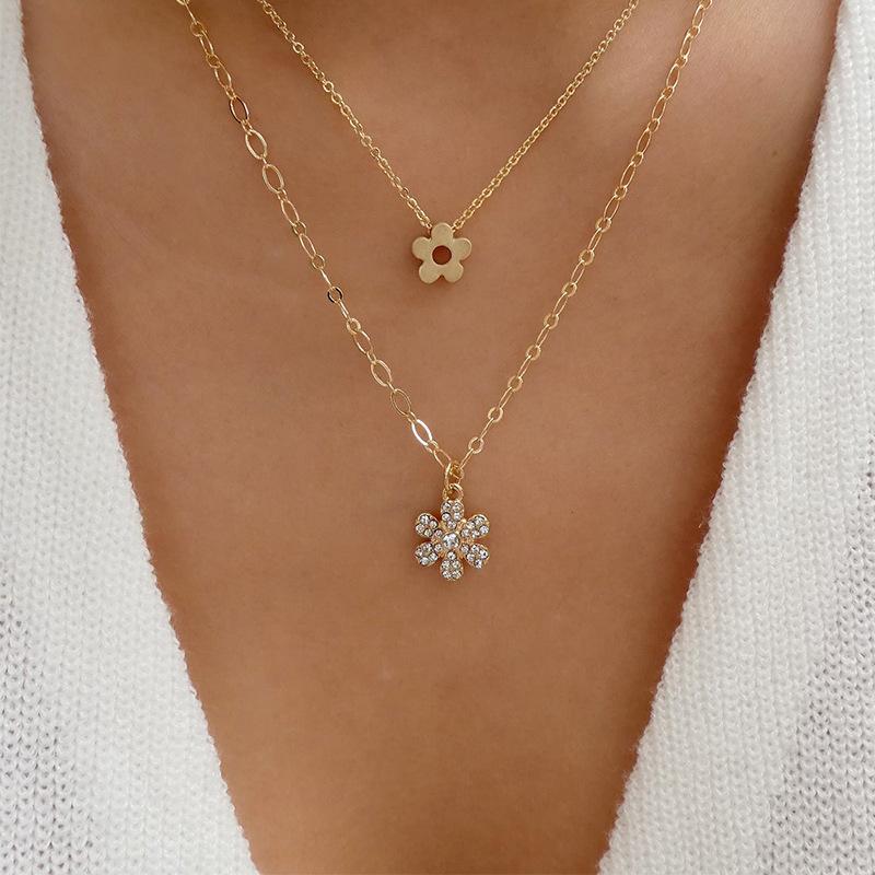 Diamond Clavicle Chain Jewelry Simple Versatile Alloy Flower Necklace Women's Pendant Sweater Chain