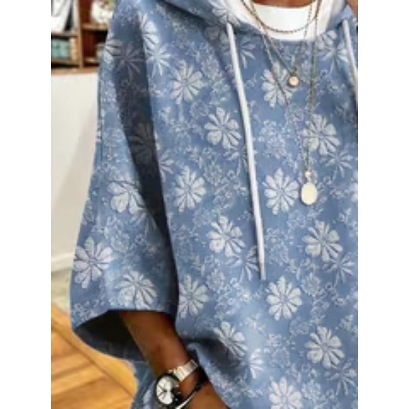 Printed large size women's hooded three-quarter sleeve sweatshirt, fresh blue background with white flowers