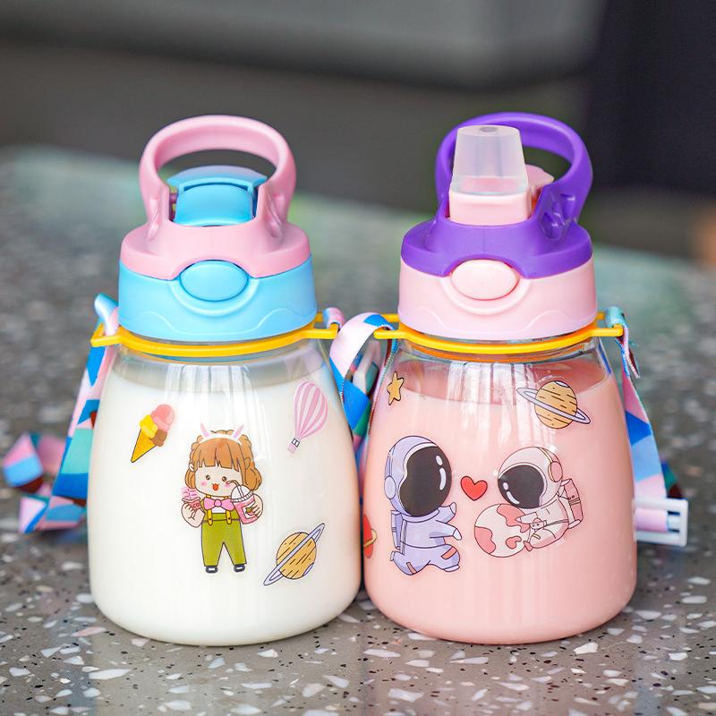 Water bottle1011 new children's cartoon straw cup strap handle portable plastic cup baby cute water cup