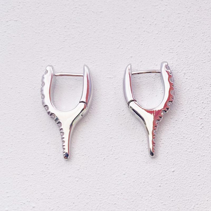 

Zircon earrings women s ins cold wind autumn and winter earrings light luxury antique earrings zircon stud earrings fashion срібний