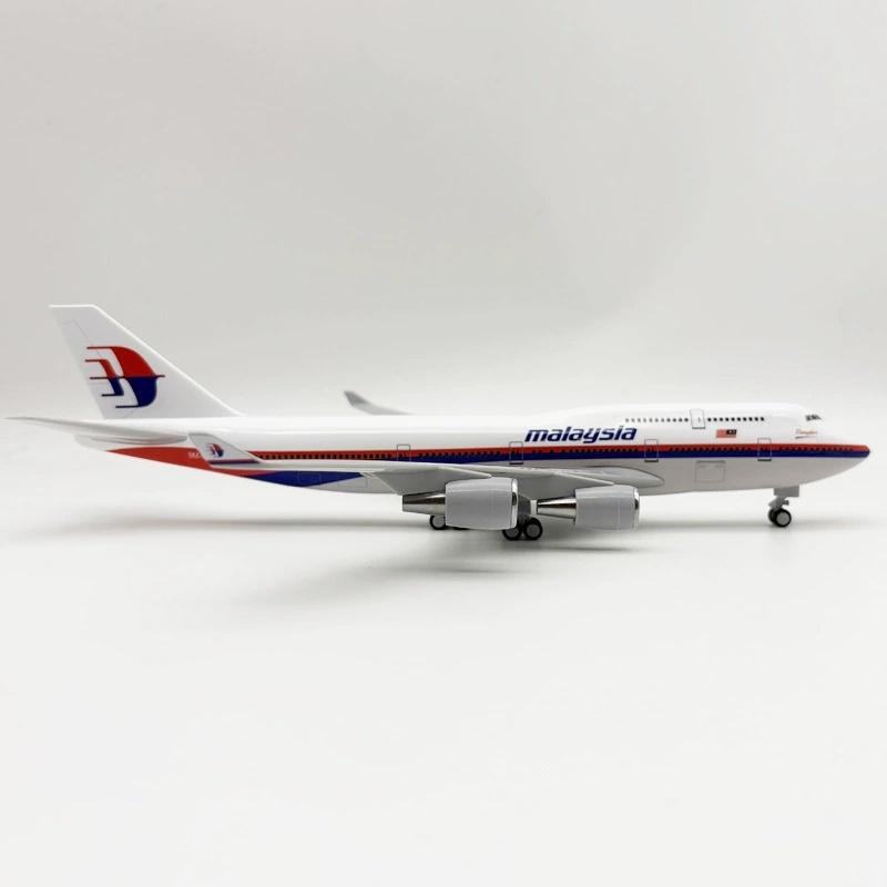 1/240 Scale 30cm B747 Malaysia Airways Aircraft Diecast Resin Model Aviation Plane With Base Home Decor Collected