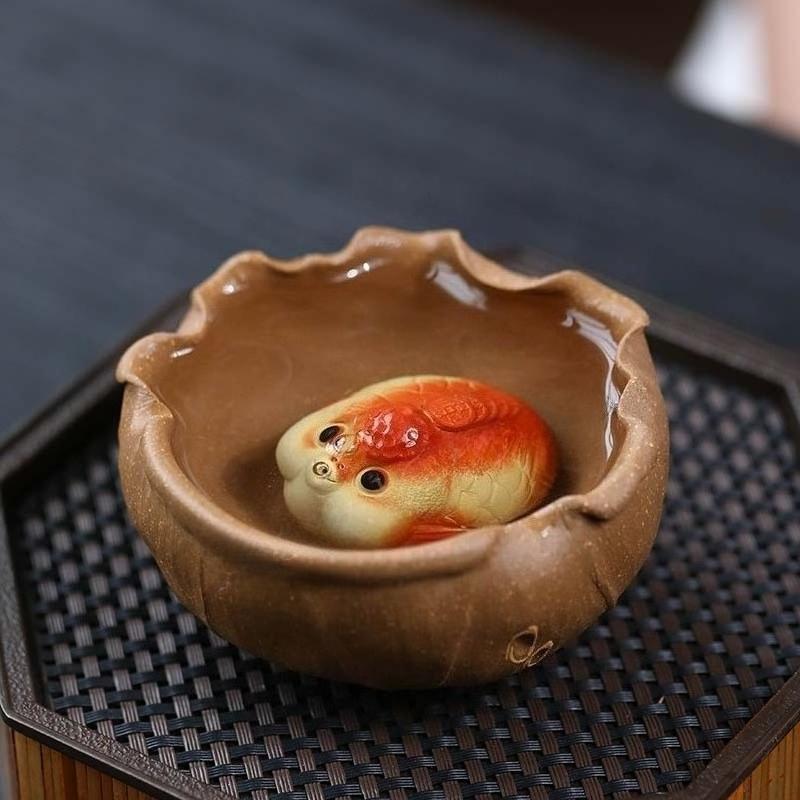 Yixing Clay Teapet Goldfish Ornament Sprays Water Good Luck Incense Holder Tea Ceremony Accessory Bubble Blowing Fish