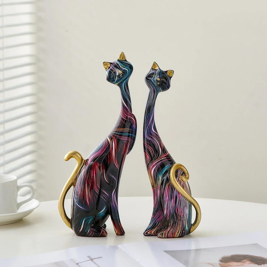 Animal Graffiti Art Resin Craft Ornament Bright Coloured Elegant Cat Figurine Ornament Aesthetic Interior Cabinet Accessories