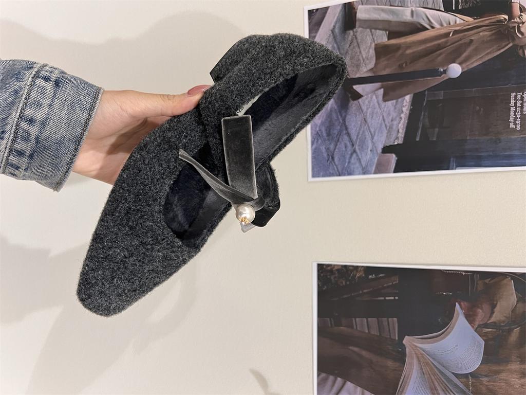 French Thick Heel Gray Single Shoes with Skirt Evening Shoes Women's Shoes 2025 Autumn and Winter Velvet Mary Jane Fluffy Shoes