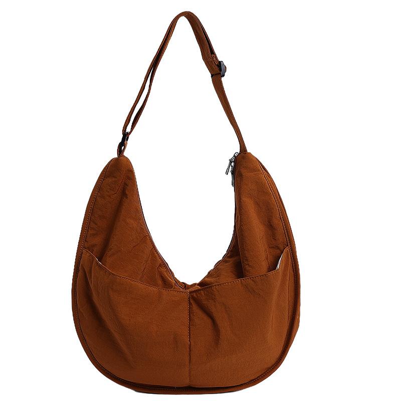 2025 Autumn and Winter New Korean Version of Large-capacity Casual Dumpling Bag Fashionable Versatile Nylon Commuter Shoulder Messenger Bag