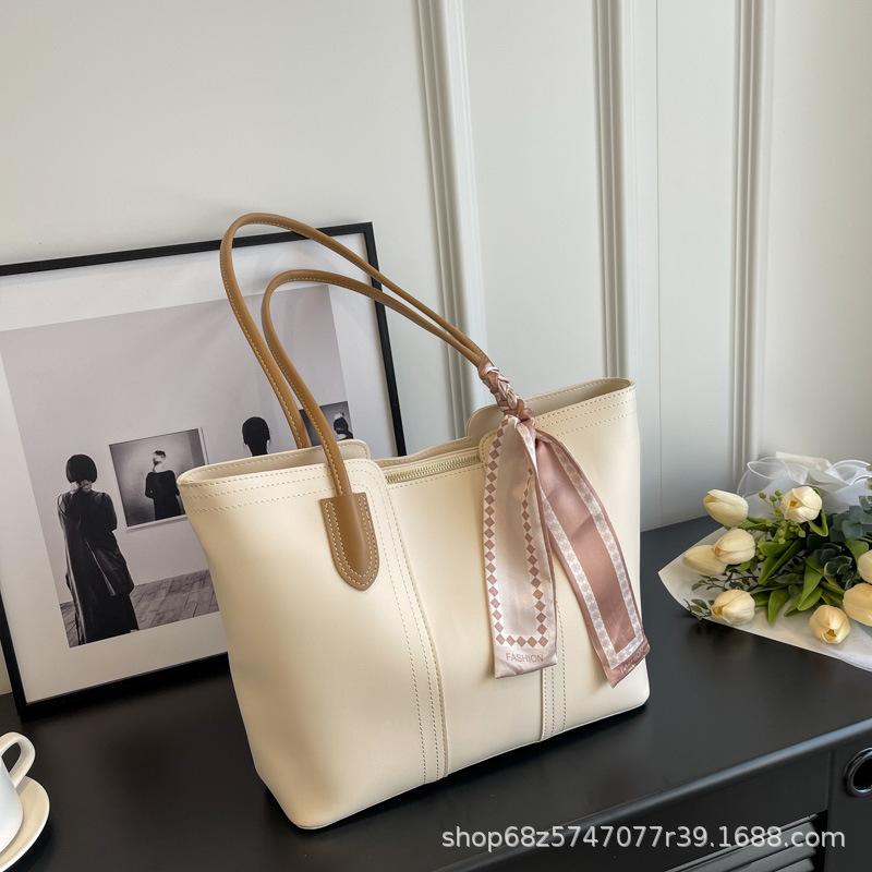 Textured bag women's 2025 new autumn and winter versatile shoulder bag women's popular class commuter tote bag