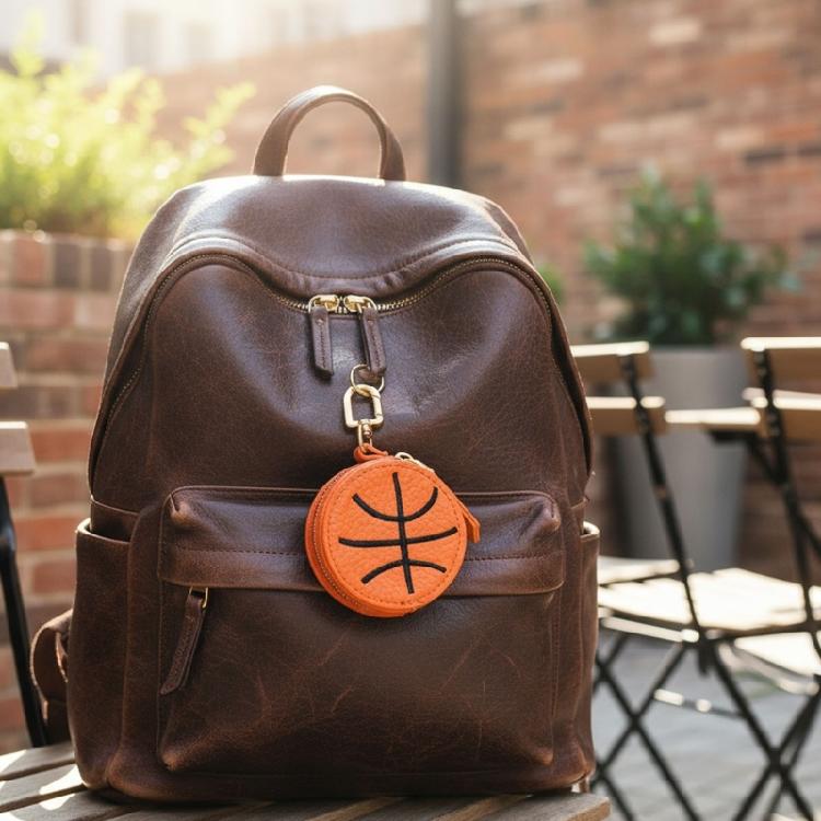 Fashionable PU Leather Sports Design Keychain Wallet For Casual Outfits Sturdy Waterproof Accessory