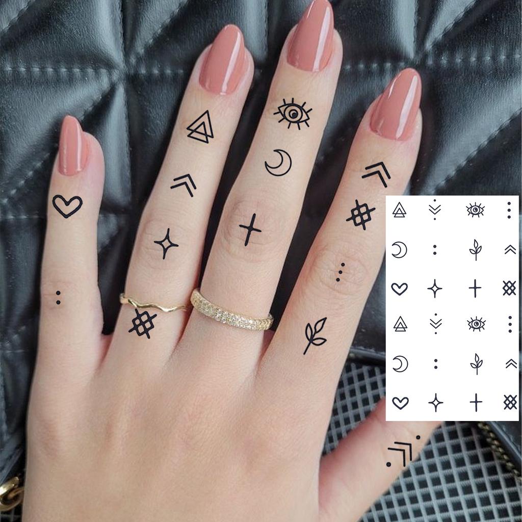 1 Hoja Araña Letra Flor Patrón Pequeño Tatuajes Temporales Para Mujeres Dedo, Pegatina de Tatuaje Falso Realista de Larga Duración