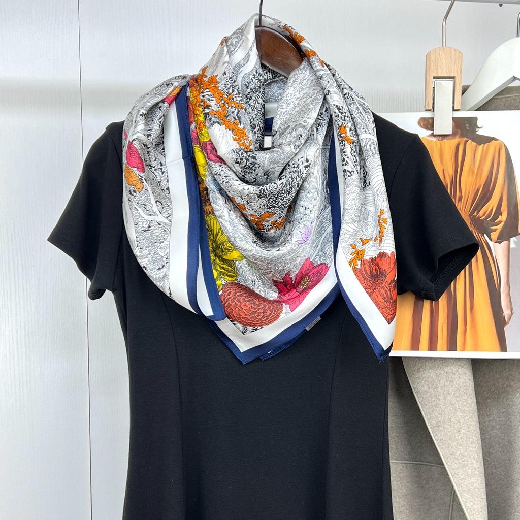 Spring 100% Mulberry Silk Printing Returns To Natural Silk Square Scarf Women'S Premium Plain Crepe Satin Silk Gift