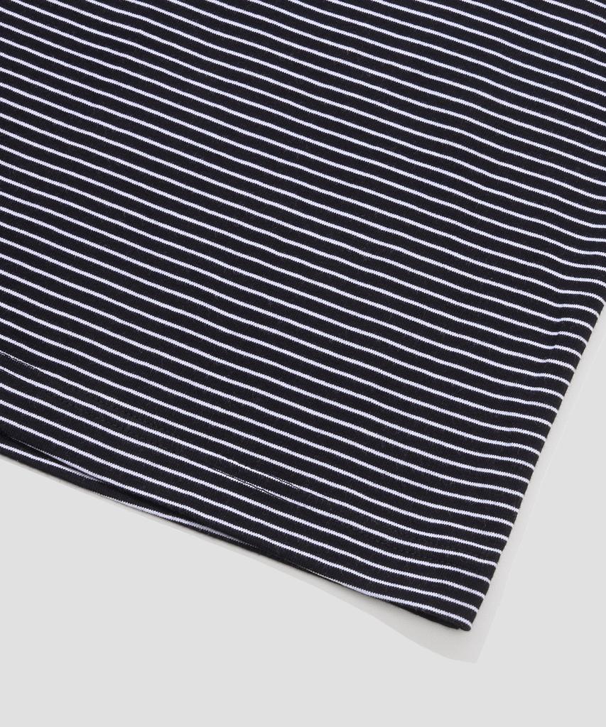 AGOD Back Incision Stripe Half T-Shirt [Black]