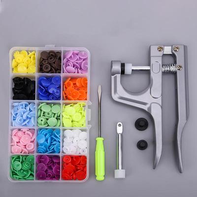 Bunte T5 Plastik-Babydruckknöpfe mit Werkzeugunterstützung für einteiligen Direktversand