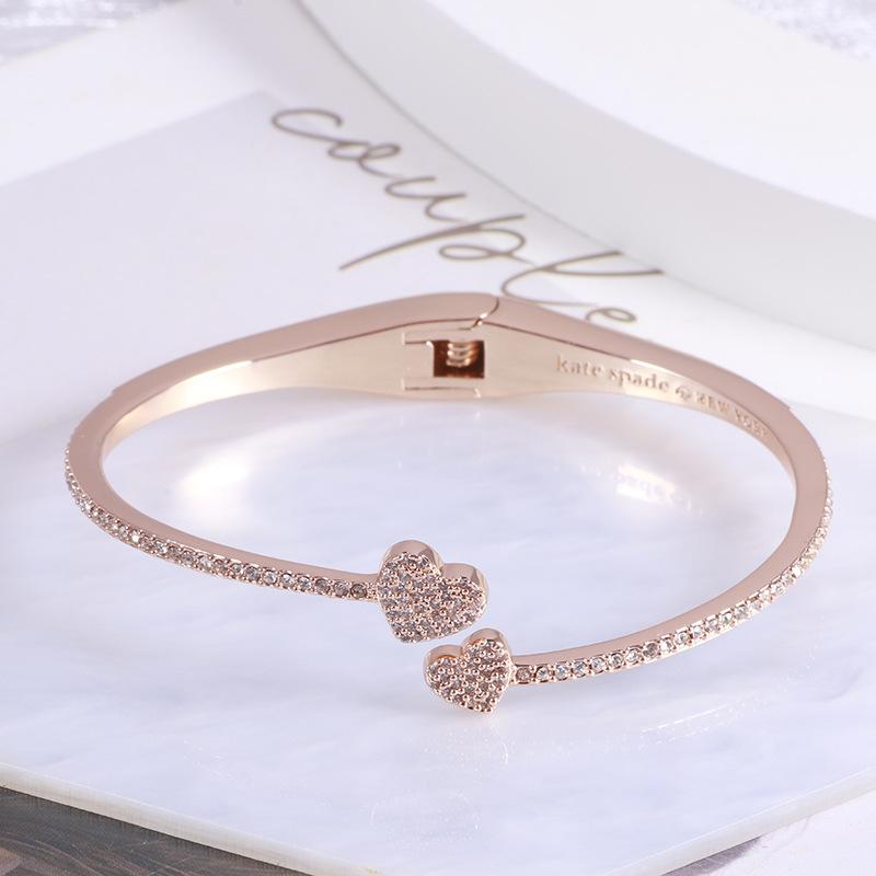 

European And American Accessories Wholesale Sweet Heart Gentle Double Love Open Stretch Bracelet Female Bracelet