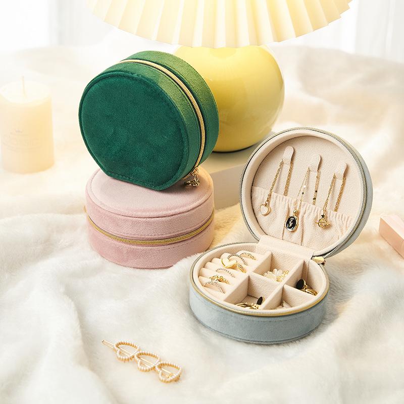 Portable travel jewelry box, grid jewelry box, velvet exquisite multifunctional jewelry storage box