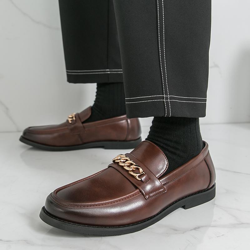 

Роскошные дизайнерские новые туфли кэжуал из лакированной кожи с металлической цепочкой для мужчин, слипоны, лоферы, для формального свадебного платья, на выпускной вечер, zapatos 38