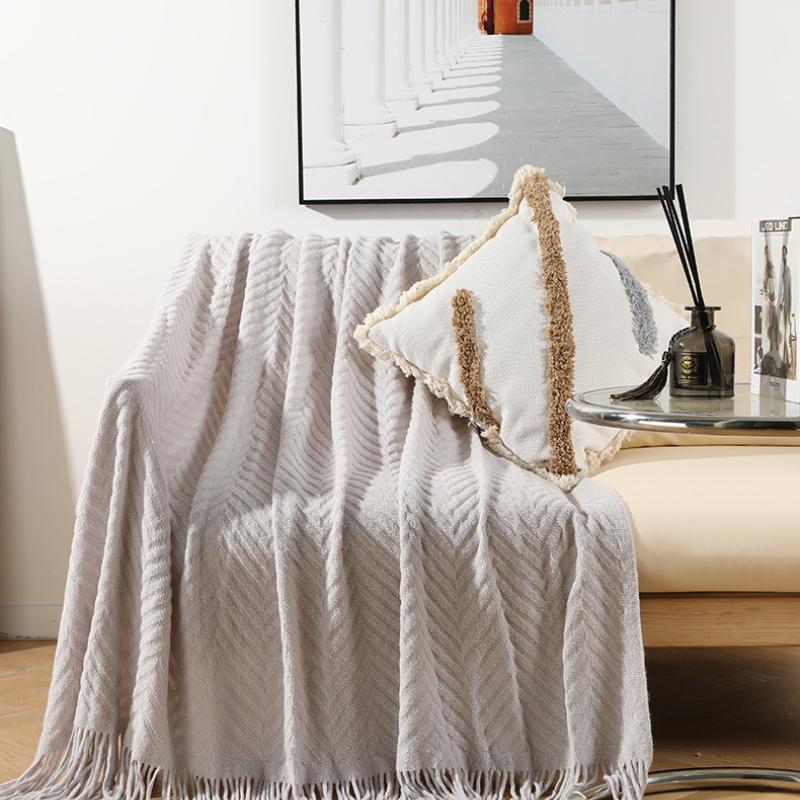 Throw Blanket for Bed, Couch, Knit Woven Blanket with Tassels, Soft Lightweight Cozy Pre-Washed Breathable Farmhouse Decoration for All-Season