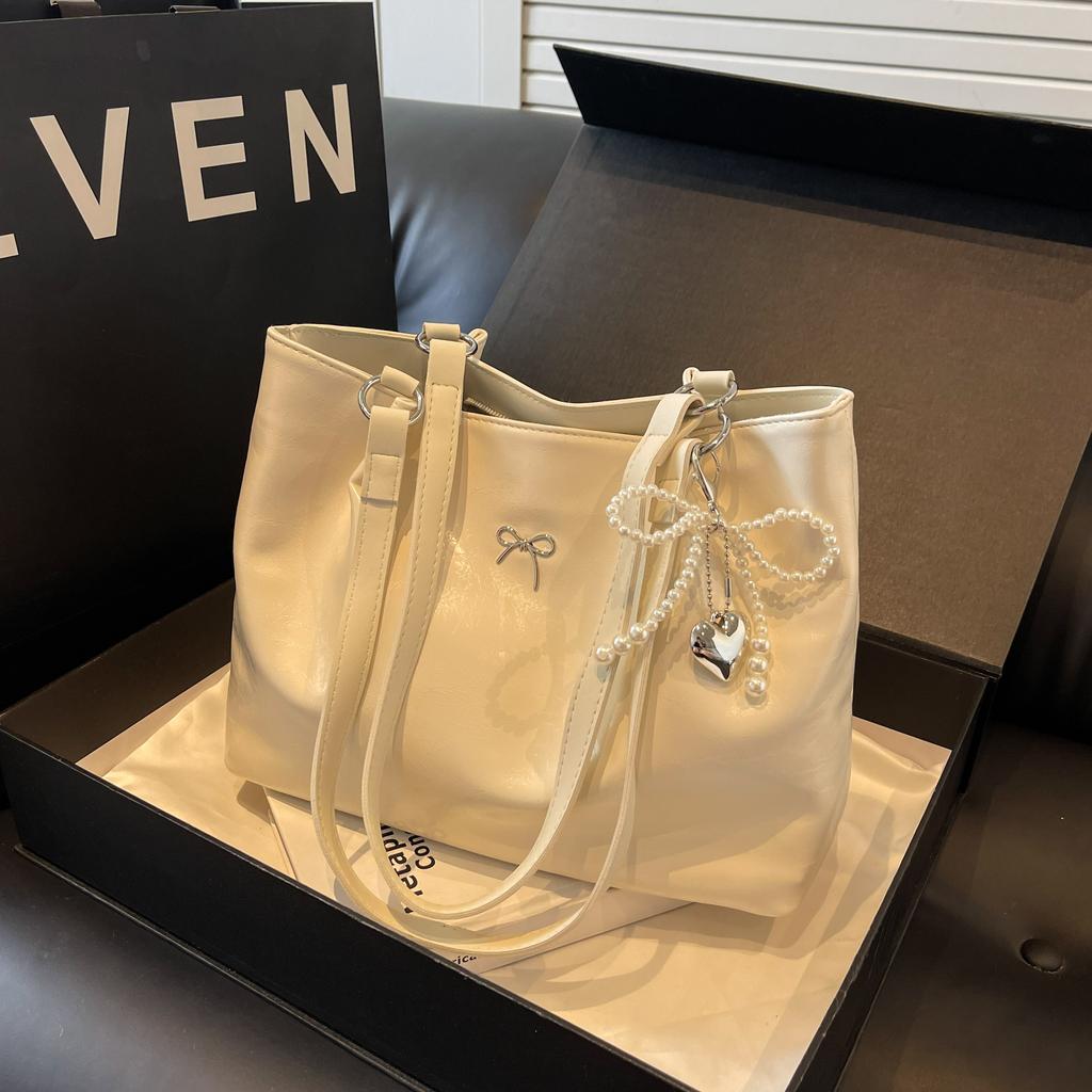 Leisure Commuting Large Capacity Bag for Women  New High-end Shoulder Bag, Fashionable Handheld Tote Bag
