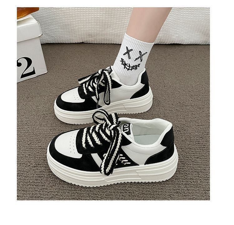 Plateau-Muffin-Schuhe Damen neue lässige vielseitige Sport-Board-Schuhe im Herbst und Winter 2025 ins tide-increasing weiße Schuhe