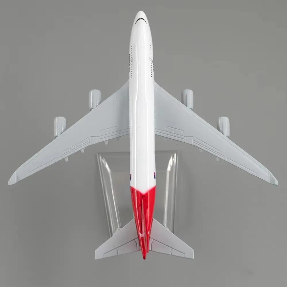 Airplanes Models Metal B747 Qantas Airlines Aircraft Model 16cm 1:400 Scale 747 Alloy With Stand Diecast Halloween Decoration