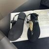 Fashion Fashion Metal Decoration Flat Sandals Women Luxury Designer Ankle Strap Flip Flops Summer Light Comfortable Slippers Sandalias