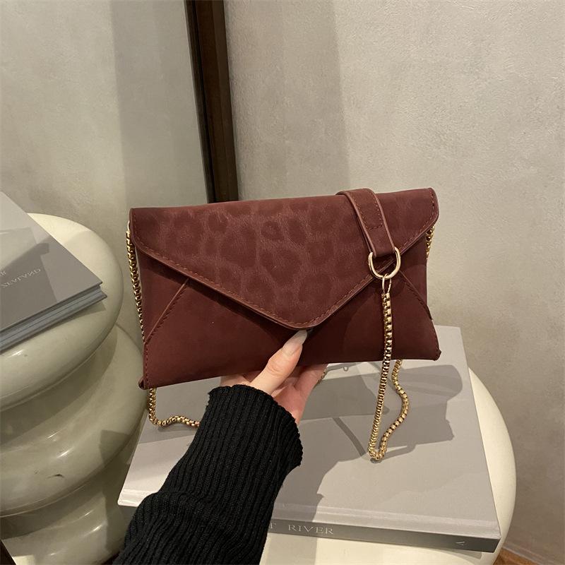 New Leopard Print Shoulder Bag Women Fashi Crossbody Messenger Bag Retro Chain Comfortable and Versatile Texture Phe Bag