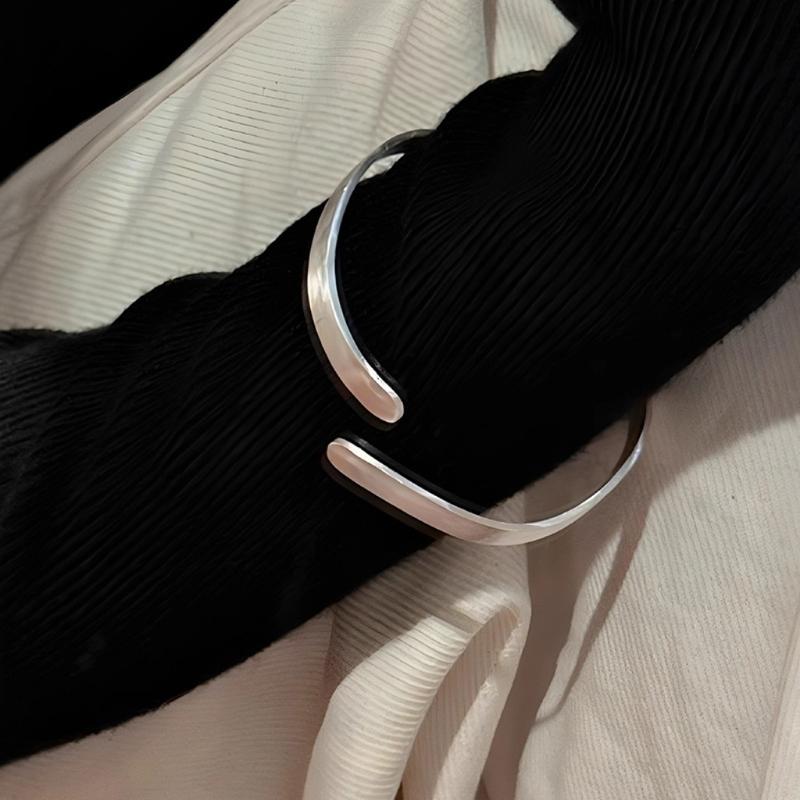 Textured Fluctuation Pattern Bronze Bangle Flexible Unconfined Wristband Casual Eveningwear Jewelry Addition