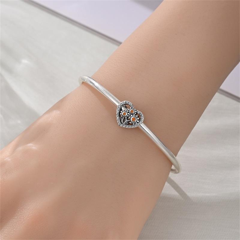 Original New In Various Patterns Heart Shape Charm Beads Fits Bracelets Bangle Necklace For Women Luxury Diy Jewelry Fine Gifts