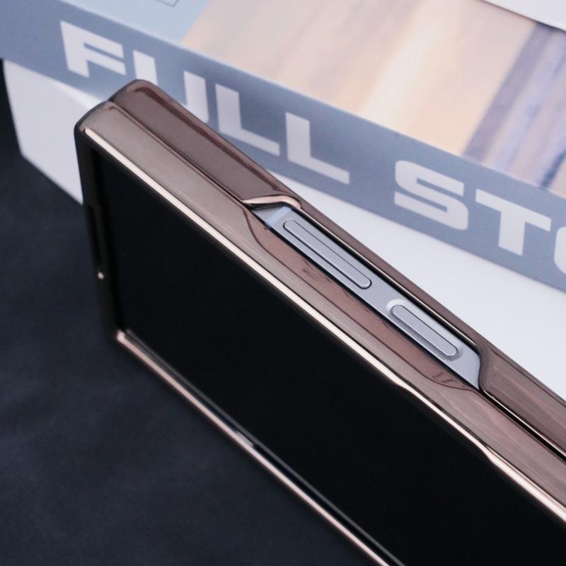 Husă Magnetică Premium din Fibră de Carbon pentru Samsung Z-Fold 7/6
