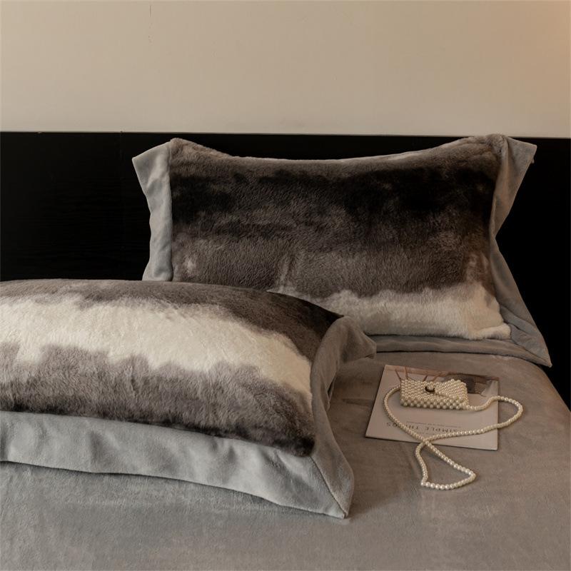 Thickened Rabbit Fleece Four-Piece Set, Warm Milk Fleece Bed Sheet Quilt Cover, Fleece Bedding, Coral Fleece Quilt Cover