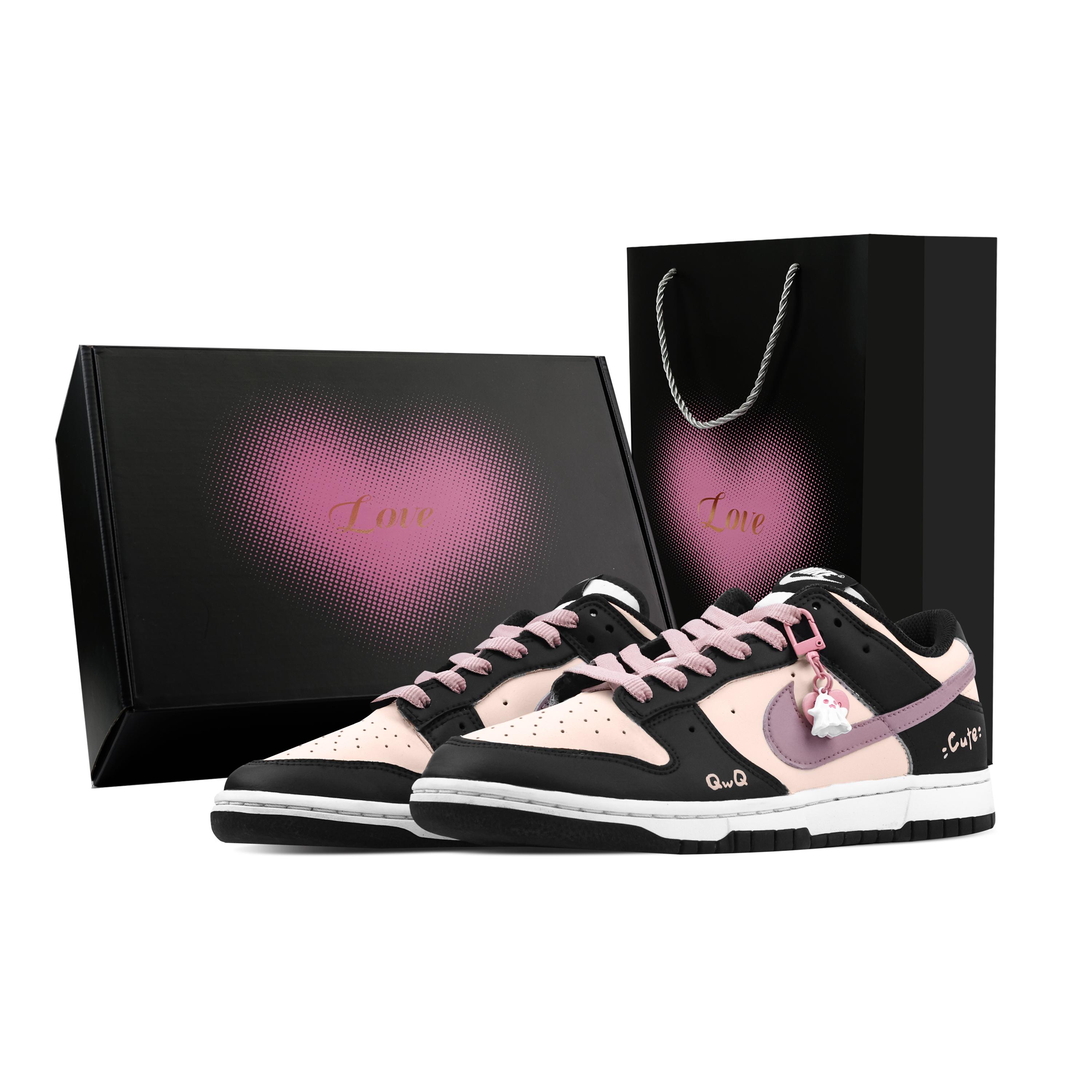 

Nike Dunk Cute And Cool 1 Heart Box Abrasion Resistant Low top Skateboard Shoes Unisex Black Pink HF5441-100(Team773-1-) 42.5