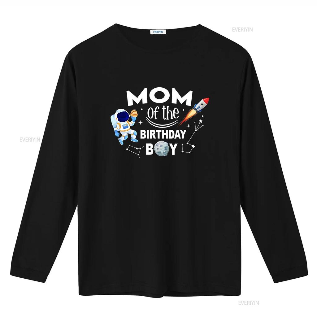 Mom of The Birthday Boy Space Astronaut Family T Shirt Vintage Washed Streetwear Versatile Casual Graphic Designer Clothes