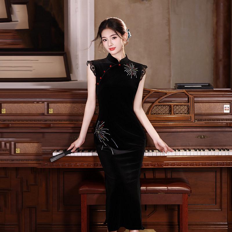 Black sleeveless velvet new Chinese Suzhou long autumn improved cheongsam 1011 new young women's high sense