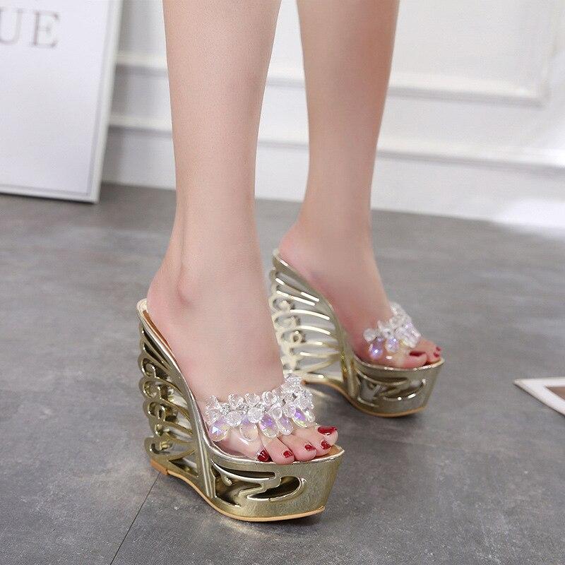 Dámské Sandály Letní móda nová kožená přezka pásek na zápěstí kovová ozdoba platforma sandály na vysokém podpatku speciálního tvaru 1076 série LFD