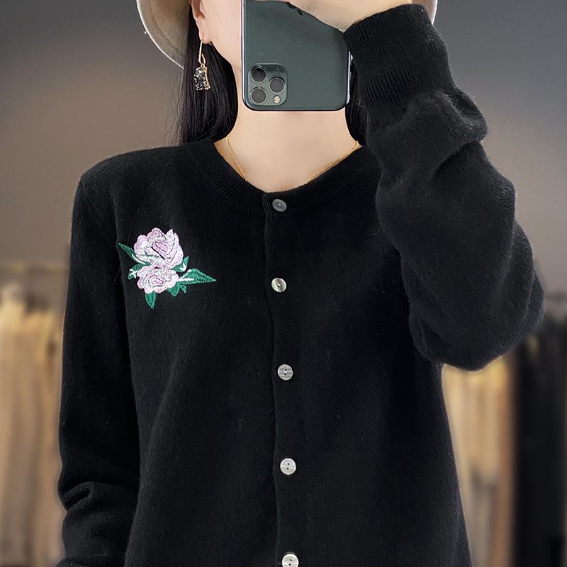 Women's Embroidered Wool Knit Cardigan - Autumn/Winter Casual Loose Fit Sweater