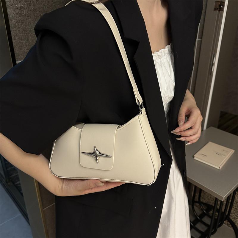 Chic Fashionable Large Capacity Shoulder Bag Women 2023 Autumn New Trend Retro Commuter Underarm Bag Female