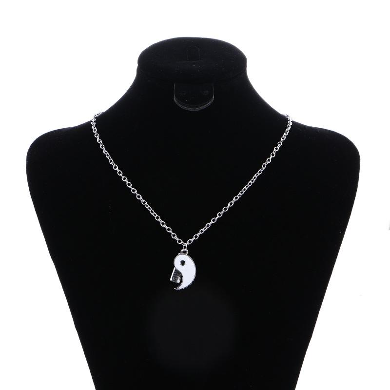 Fashion Black And White Gossip Bet Friend Necklace, Alloy Couple Necklace N156